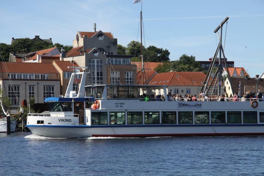 Gemuetliche Haushaelfte Mit Garten Und Terrasse Flensburg Buitenkant foto