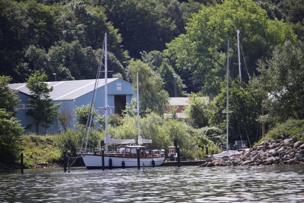 Gemuetliche Haushaelfte Mit Garten Und Terrasse Flensburg Buitenkant foto