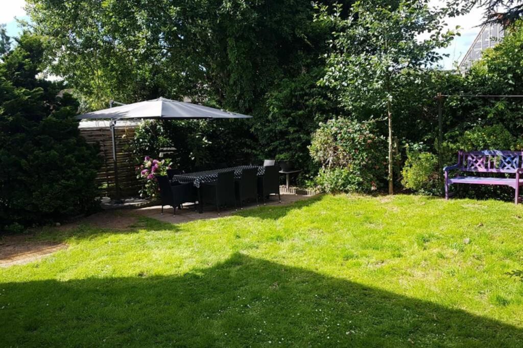 Gemuetliche Haushaelfte Mit Garten Und Terrasse Flensburg Buitenkant foto