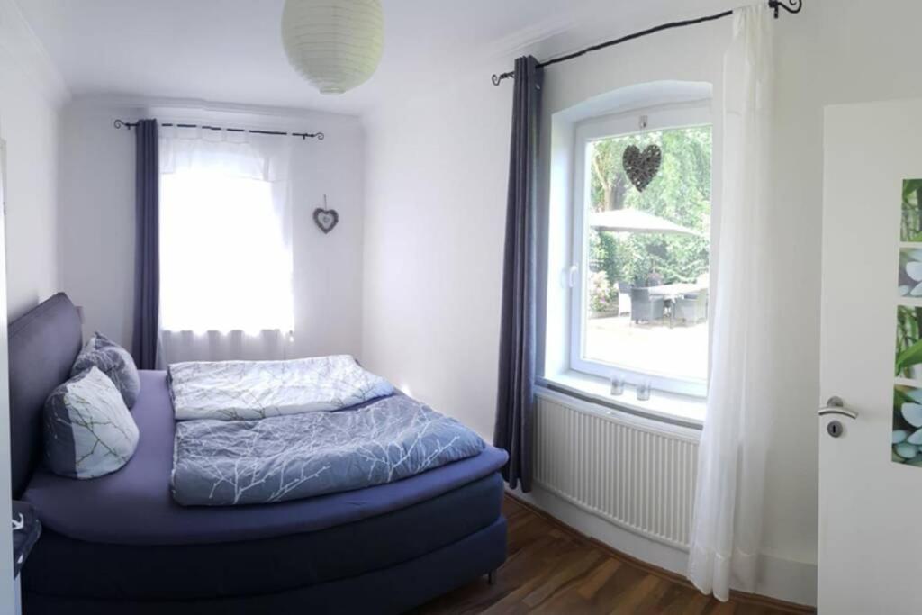 Gemuetliche Haushaelfte Mit Garten Und Terrasse Flensburg Buitenkant foto