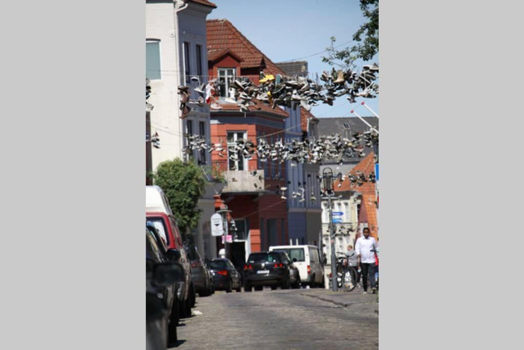 Gemuetliche Haushaelfte Mit Garten Und Terrasse Flensburg Buitenkant foto