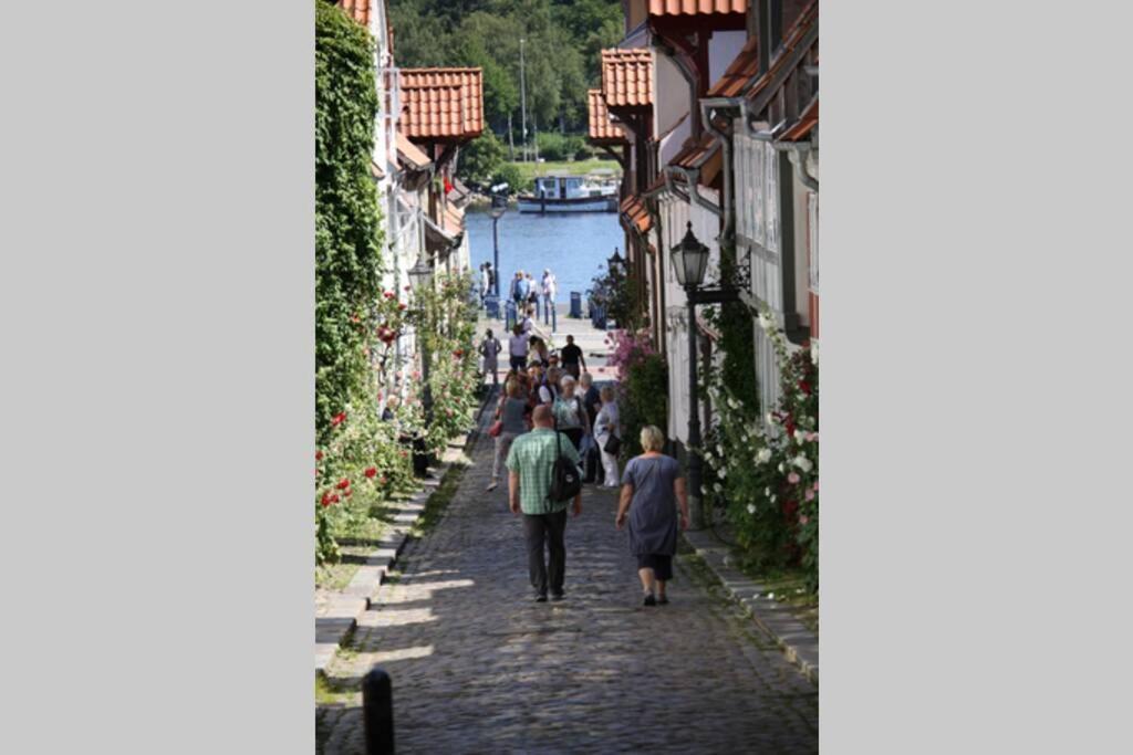 Gemuetliche Haushaelfte Mit Garten Und Terrasse Flensburg Buitenkant foto